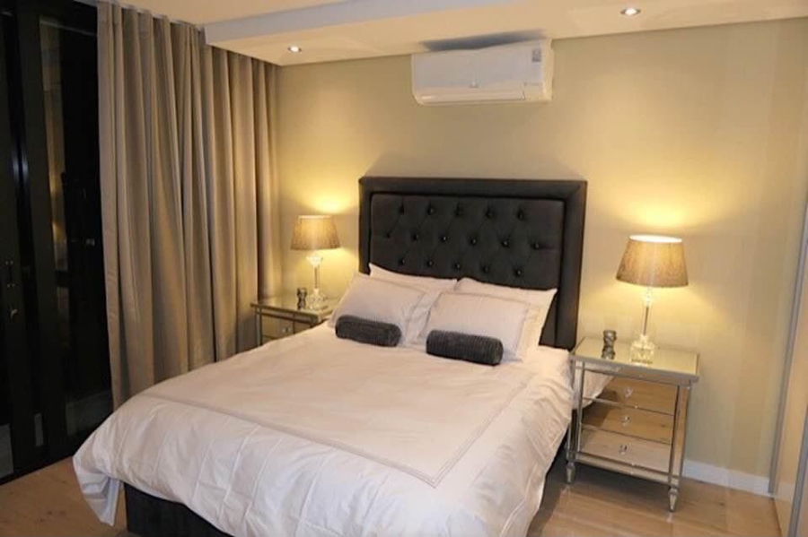 2 Bedroom Property for Sale in Vredehoek Western Cape